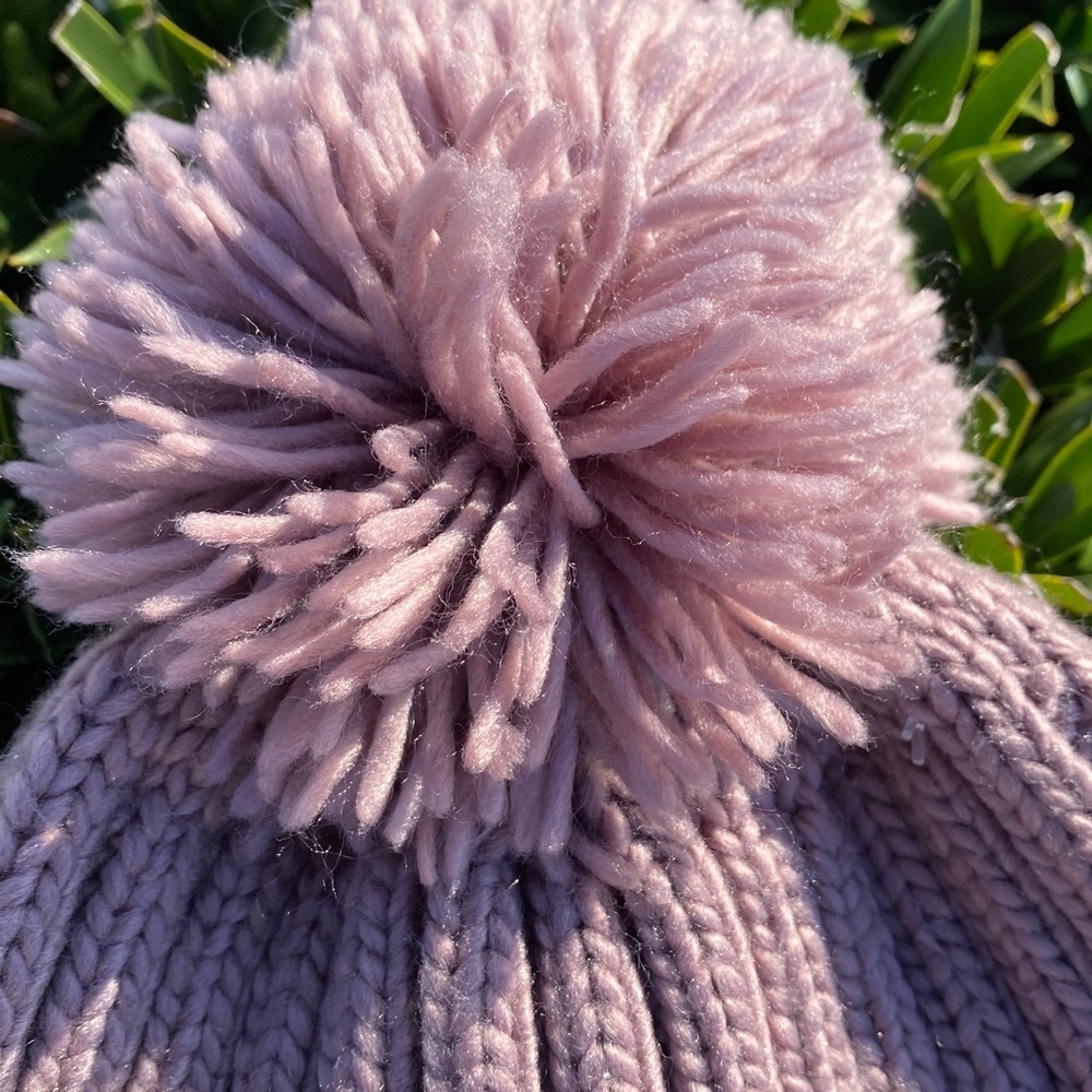 Preowned The North Face  Purple Knit Pom Beanie Unisex Adult - Picture 5 of 5